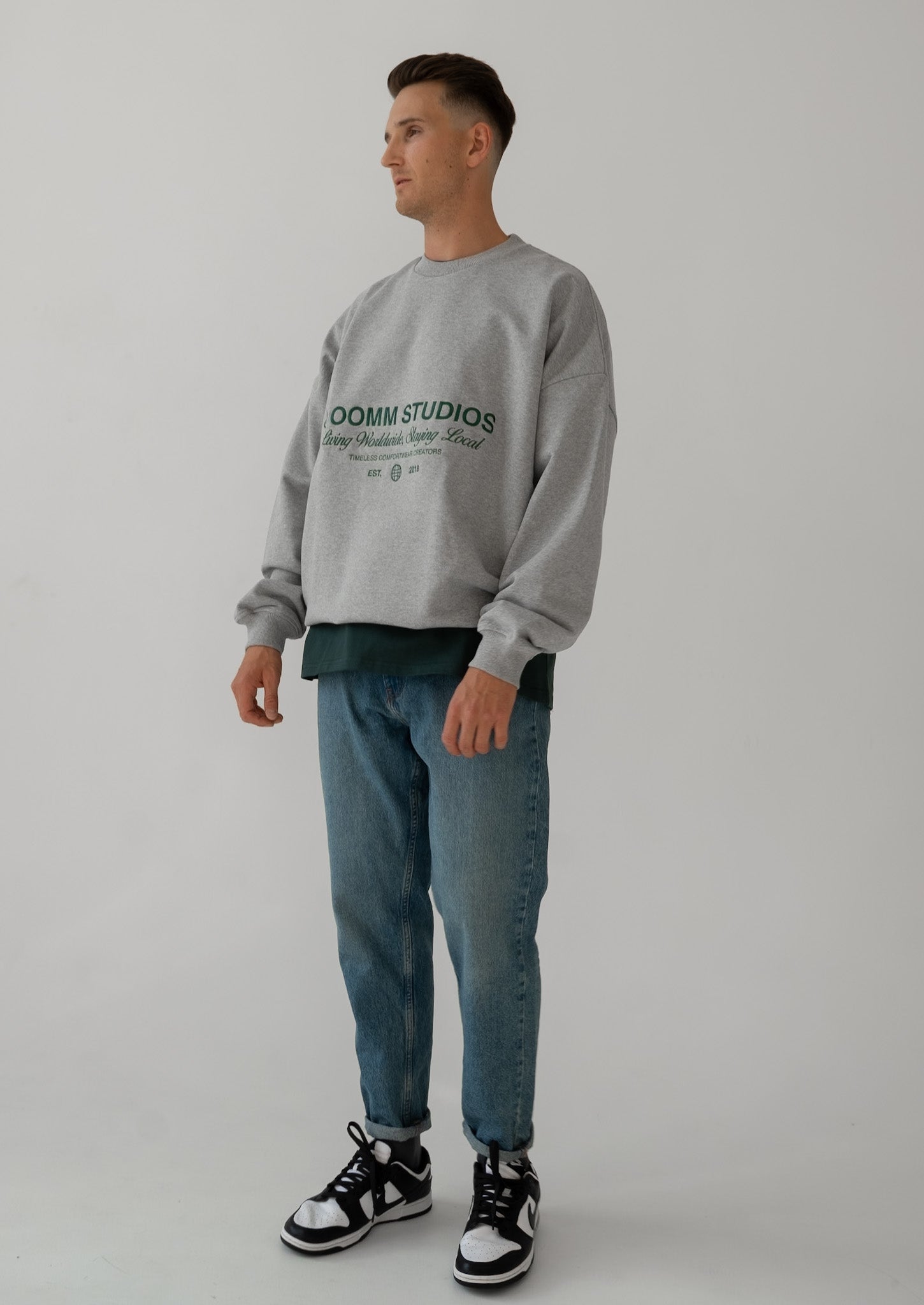 WORLDWIDE OVERSIZED CREWNECK